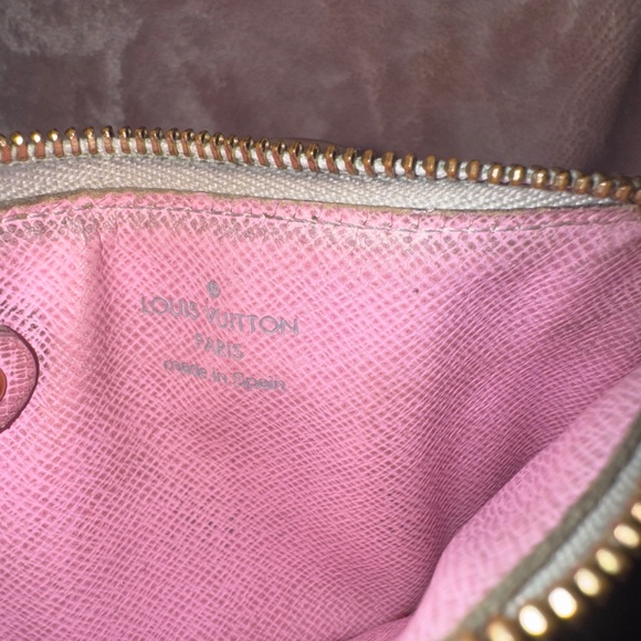 🔥AUTHENTIC🔥 LV COIN POUCH - Picture 3 of 8